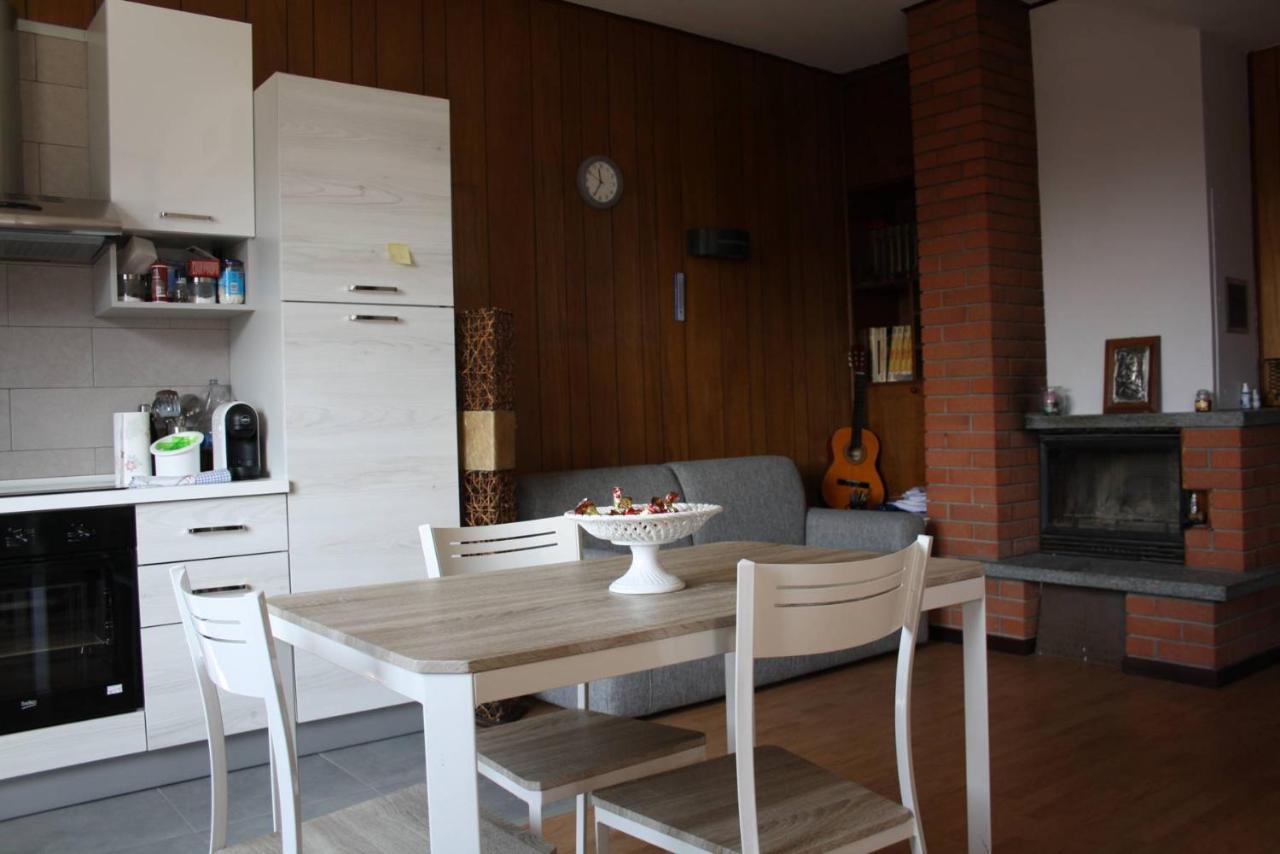 Bluelake Apartament 1 オメーニャ エクステリア 写真