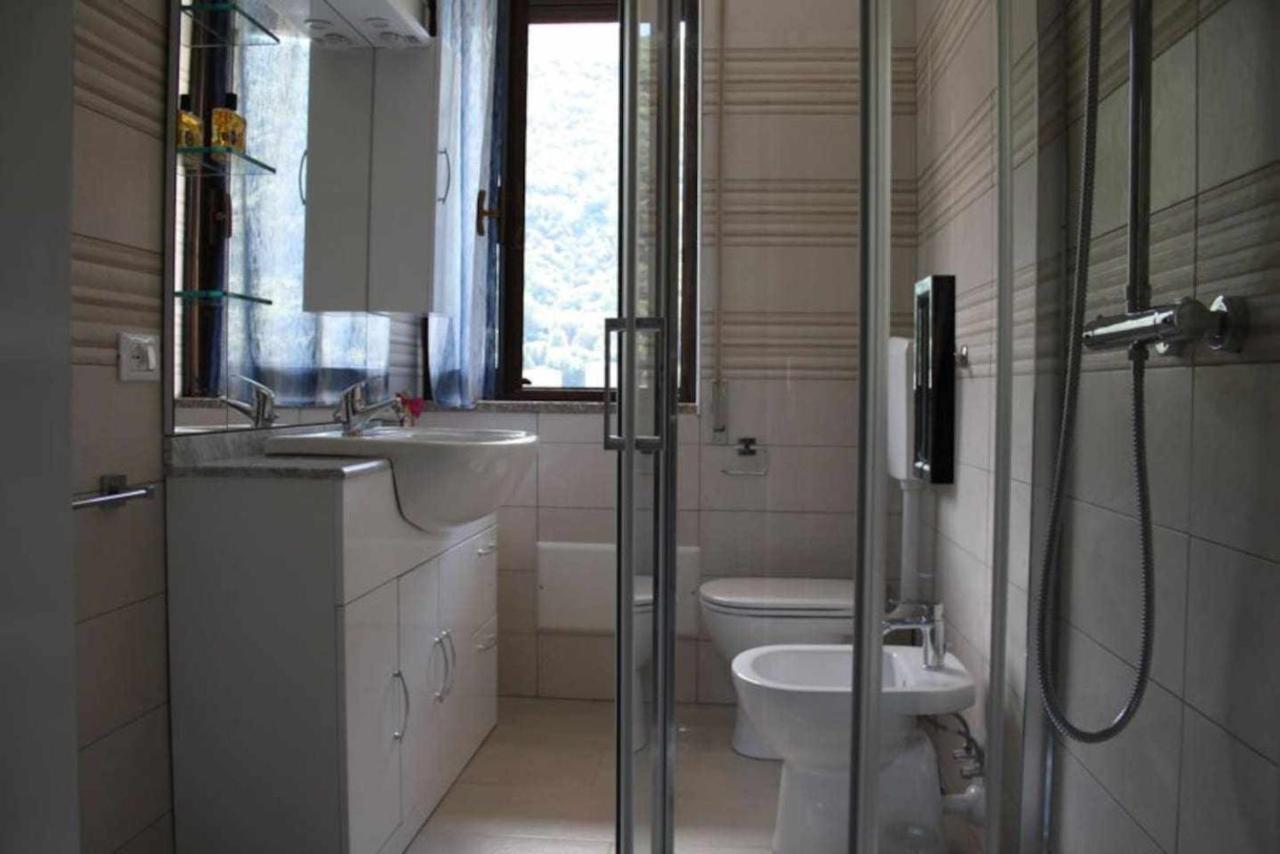 Bluelake Apartament 1 オメーニャ エクステリア 写真