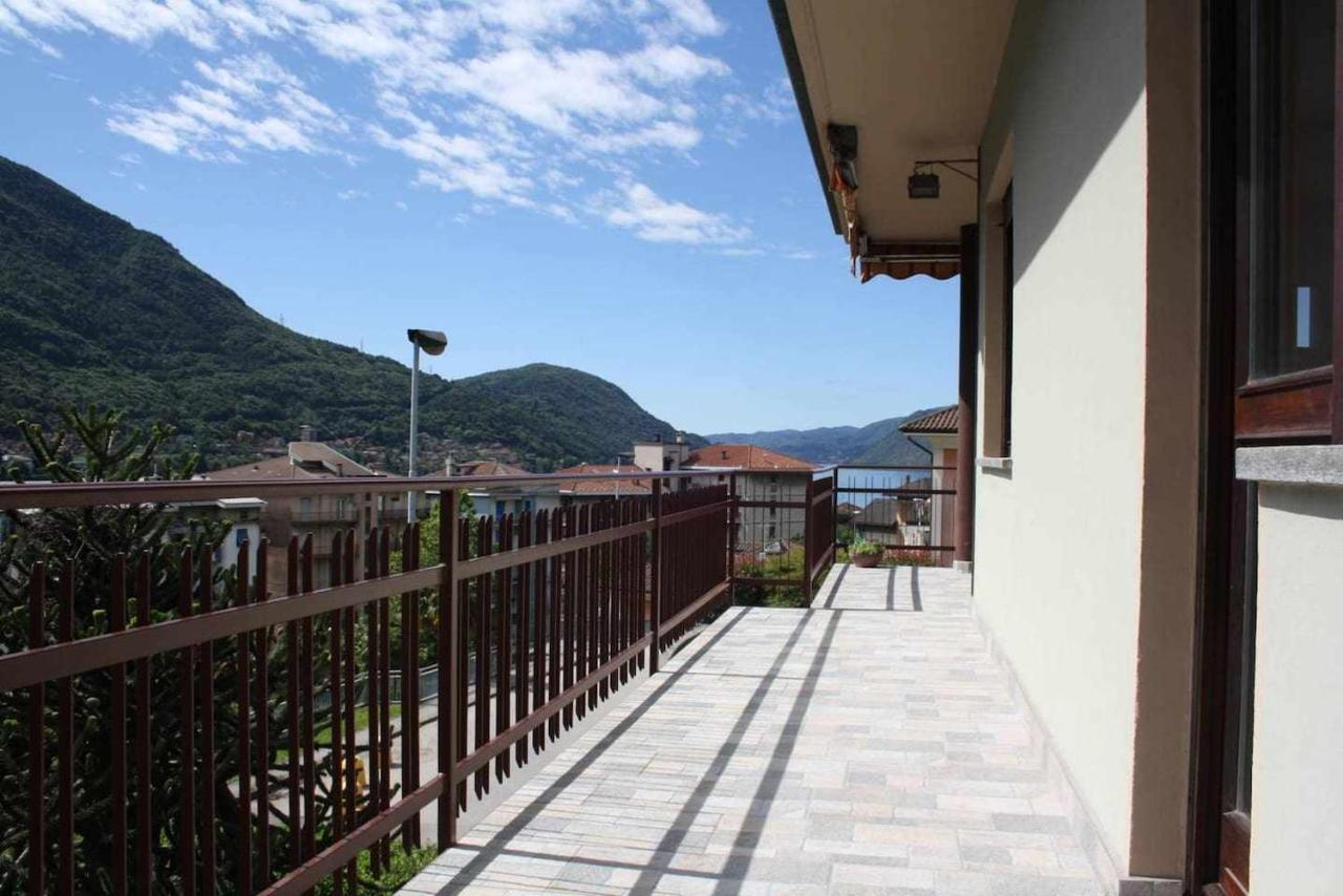 Bluelake Apartament 1 オメーニャ エクステリア 写真
